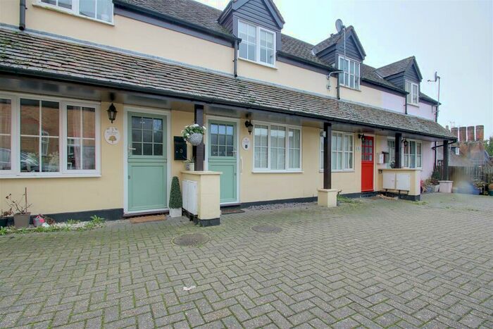 2 Bedroom Cottage To Rent In Mulberry Court, Old Town, HP1