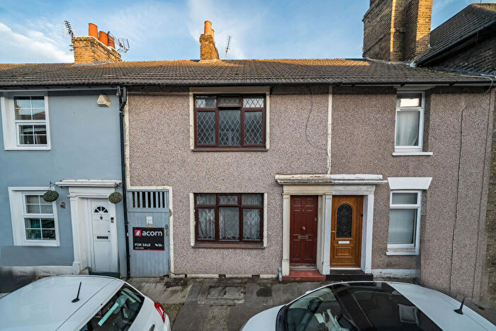 2 Bedroom Terraced House For Sale In Great Queen Street, Dartford, Kent, DA1