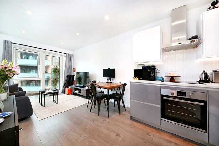 1 Bedroom Flat For Sale In Liberty House, Juniper Drive, SW18