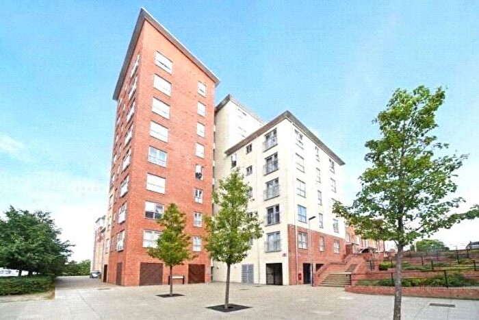 2 Bedroom Apartment To Rent In Moulsford Mews, Reading, Berkshire, RG30