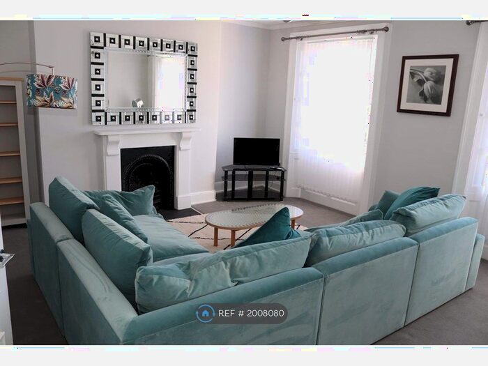 3 Bedroom Flat To Rent In London Road, Cheltenham, GL52