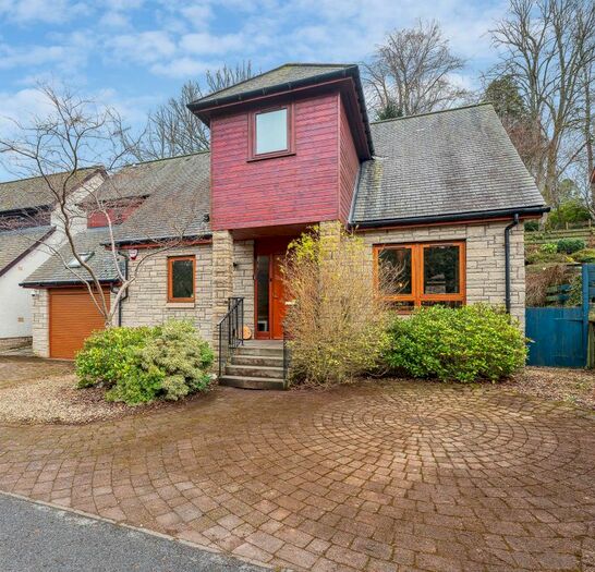 4 Bedroom Detached House For Sale In The Beeches, Aberfeldy, Perthshire, PH15