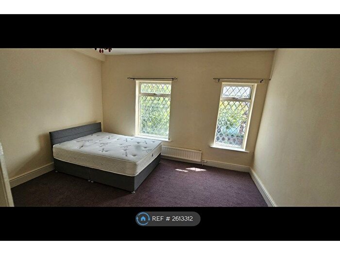 5 Bedroom Terraced House To Rent In Lily Lane, Manchester, M9