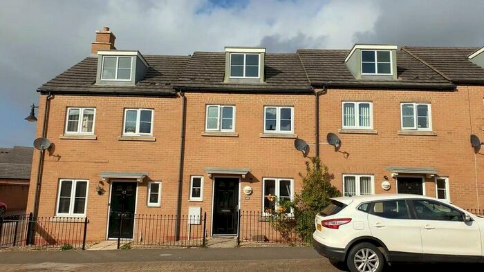 3 Bedroom Terraced House To Rent In Millgrove Street, Redhouse, Swindon, SN25