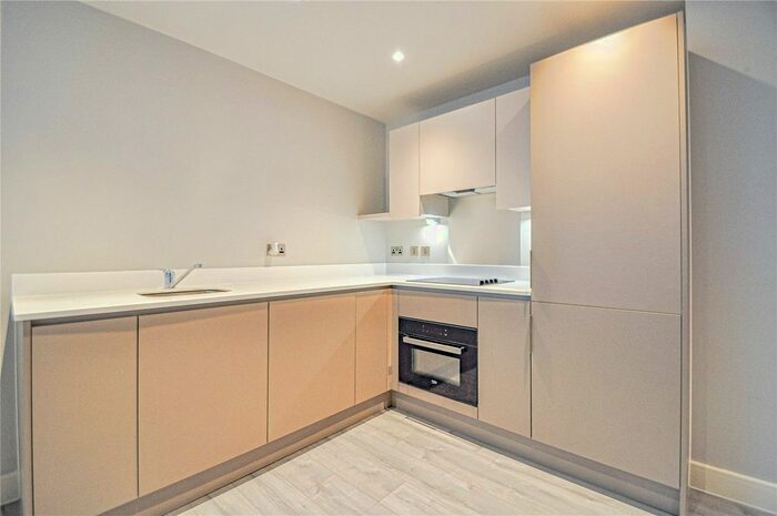 1 Bedroom Studio To Rent In Wokingham Road, Bracknell, Berkshire RG42