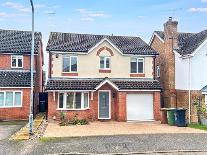 4 Bedroom Detached House To Rent In Feast Field Close, Wollaston, Wellingborough, NN29