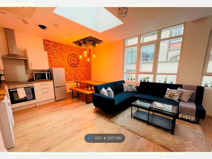 2 Bedroom Flat To Rent In Devonshire House, Birmingham, B3