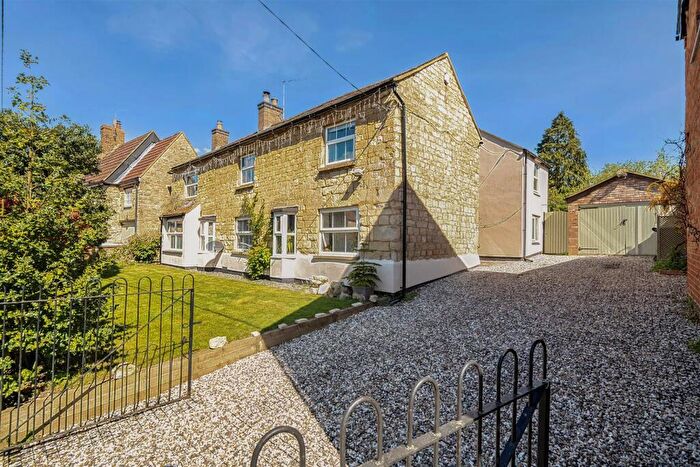 4 Bedroom Detached House For Sale In High Street, Greens Norton, NN12