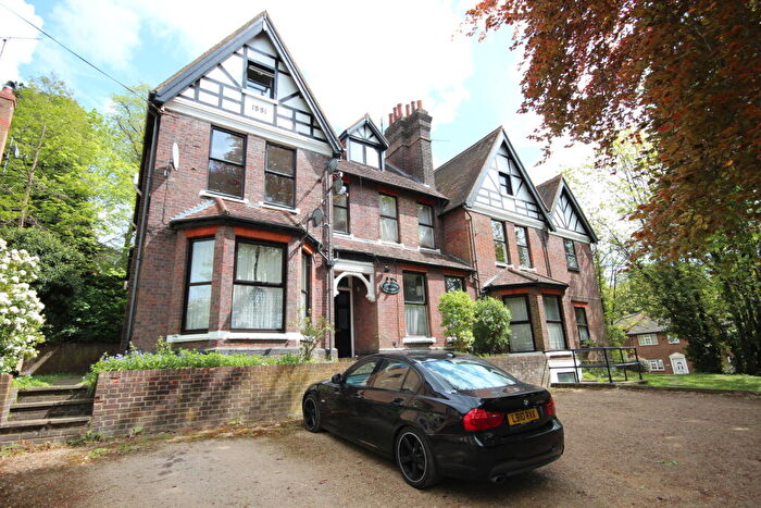 1 Bedroom Apartment For Sale In Woodland Court, Stopsley, Bedfordshire, LU2