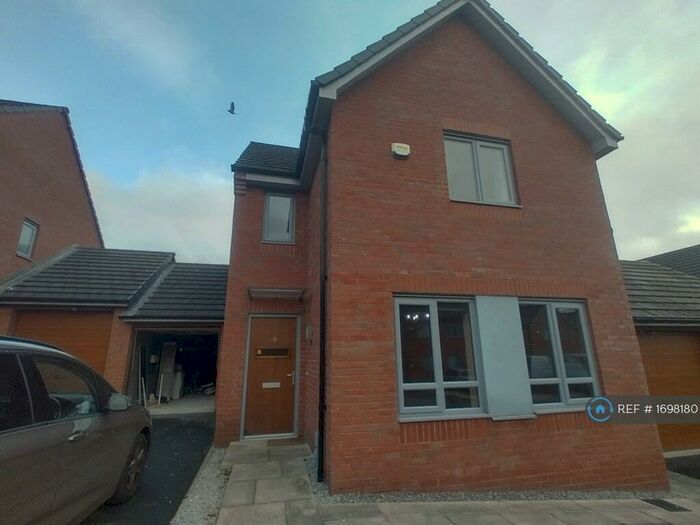 4 Bedroom Detached House To Rent In Greene Way, Salford, M7
