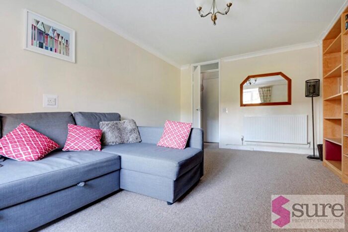 1 Bedroom Flat To Rent In Bursted Close, Brighton, BN1