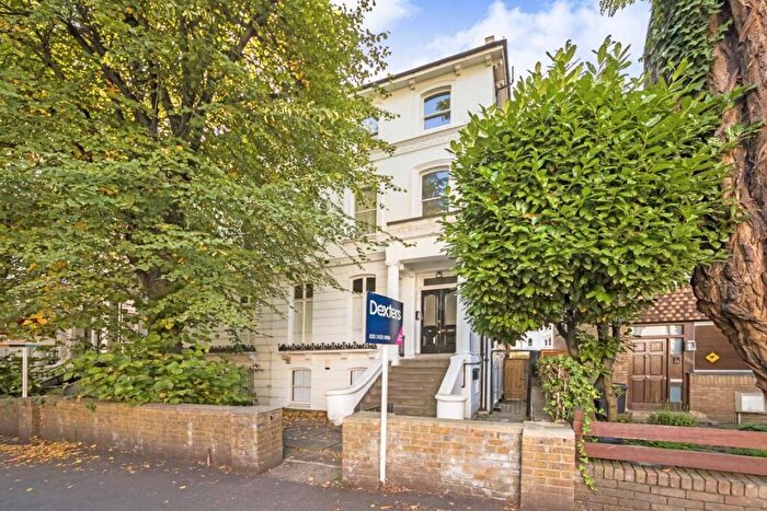3 Bedroom Flat To Rent In Abbey Road, West Hampstead, NW6