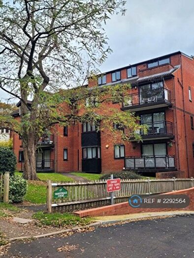 2 Bedroom Flat To Rent In Nightingale Court, Beckenham, BR3