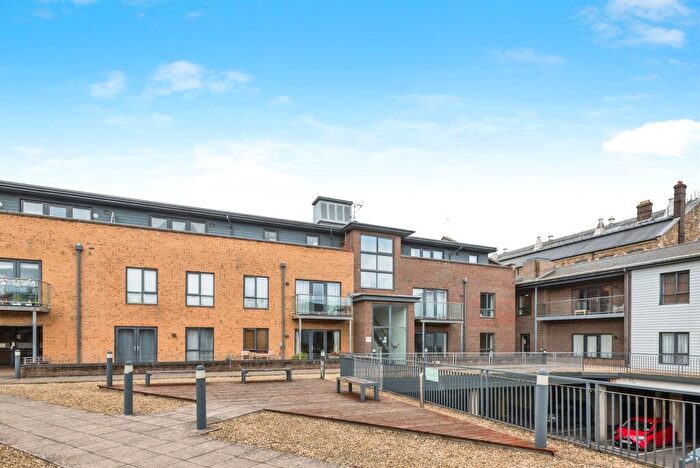 2 Bedroom Flat For Sale In Fire Fly Avenue, Swindon, SN2