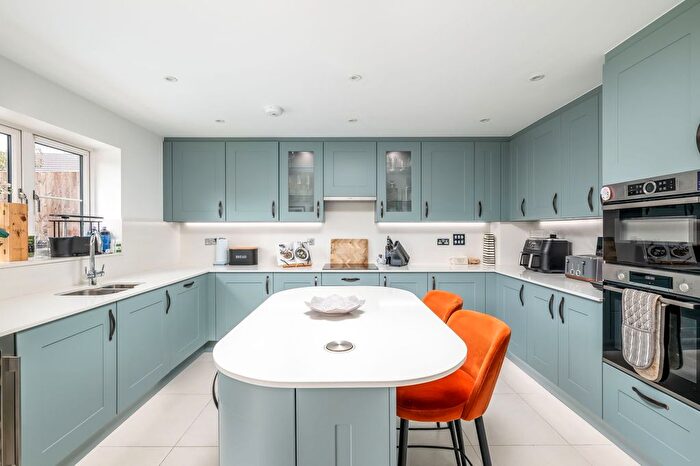 4 Bedroom Detached House For Sale In Clifton, Shefford, SG17