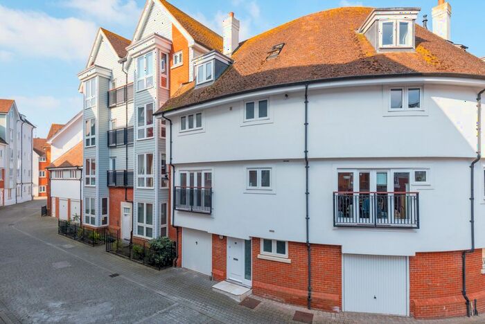 3 Bedroom Terraced House To Rent In Back Lane, Canterbury, CT1