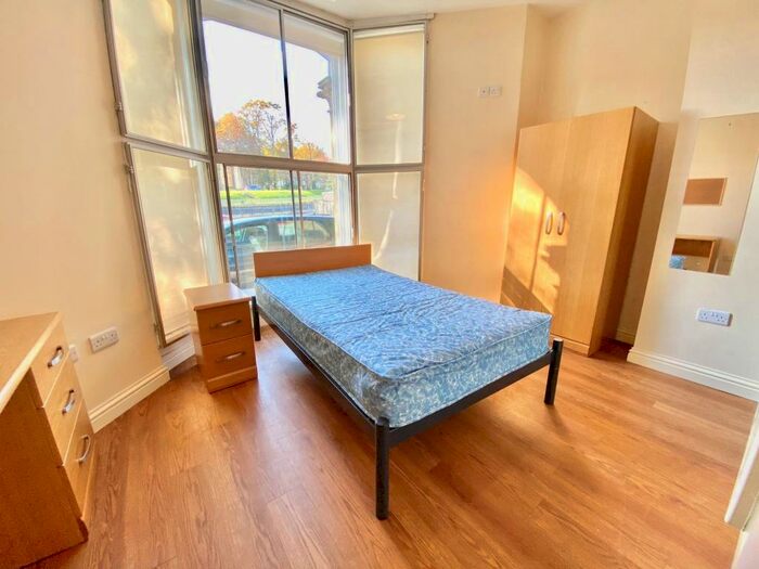 1 Bedroom Flat To Rent In Highfields Road, Huddersfield, HD1