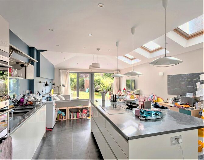 5 Bedroom Property To Rent In Sandfield Road, St Albans, AL1