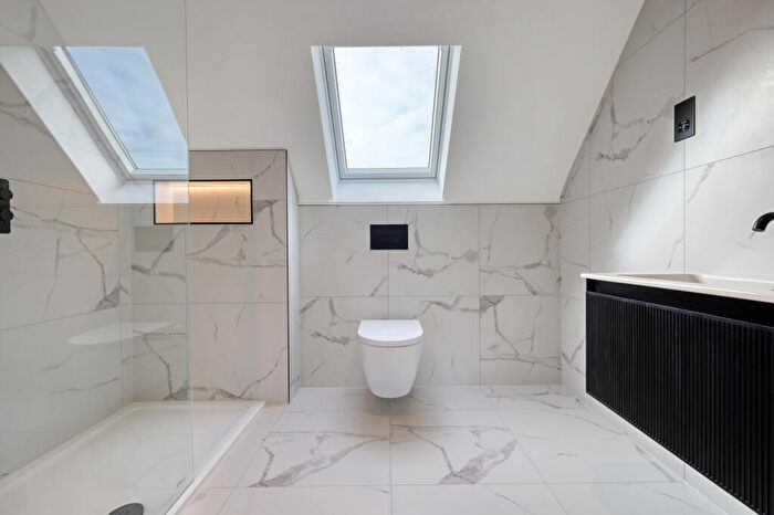 4 Bedroom Detached House For Sale In North Drive, Hutton, CM13