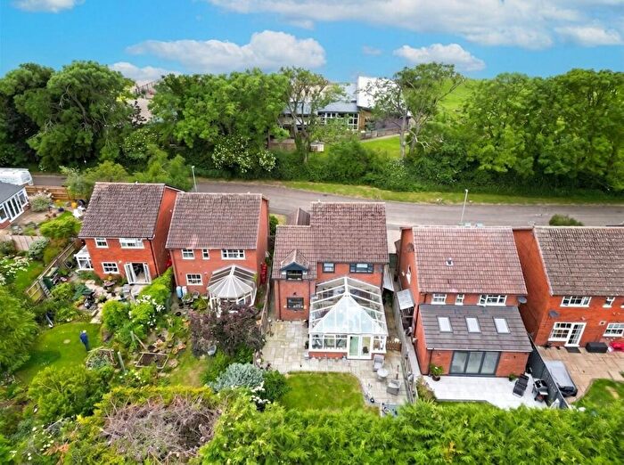 4 Bedroom Detached House For Sale In Aylstone Close, Lower Quinton, CV37