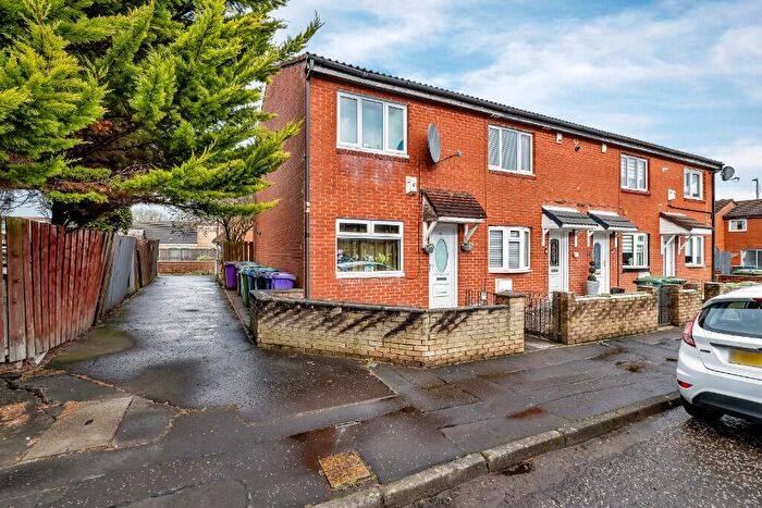 2 Bedroom Semi Detached House For Sale In Edrom Court, Glasgow, G32