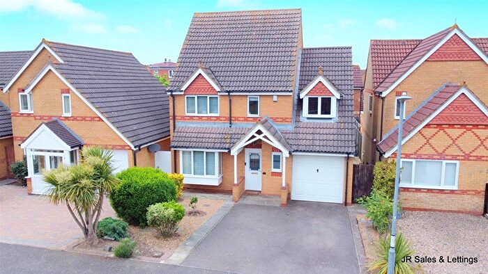4 Bedroom Detached House For Sale In Shambrook Road, West Cheshunt, EN7