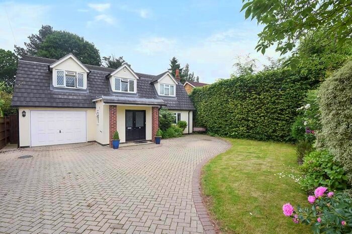 4 Bedroom Detached House To Rent In Simons Walk, Englefield Green, TW20