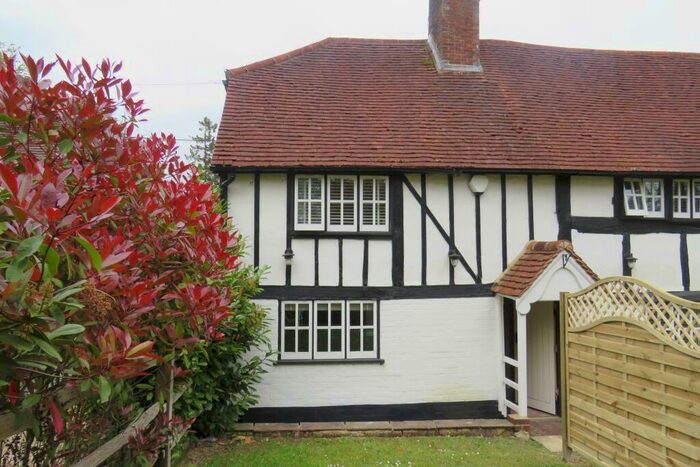 Apartment To Rent In Ardingly Road, East Grinstead, West Sussex, RH19
