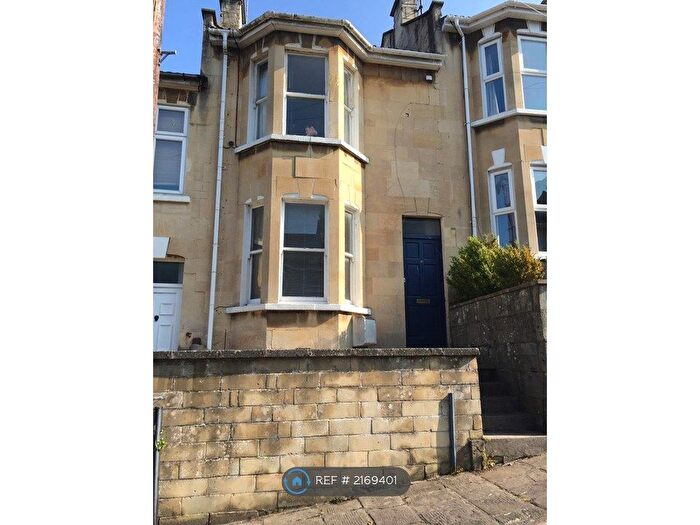 1 Bedroom Flat To Rent In The Ground Floor Garden, Bath, BA2
