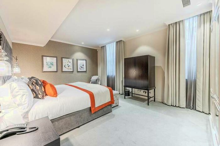 1 Bedroom Flat To Rent In Hyde Park Gate, Kensington, SW7