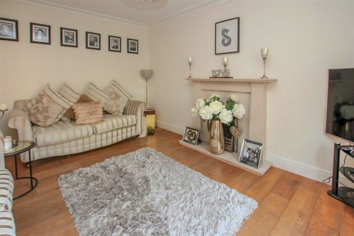 Property To Rent In Osborne Heights, Warley, Brentwood, CM14