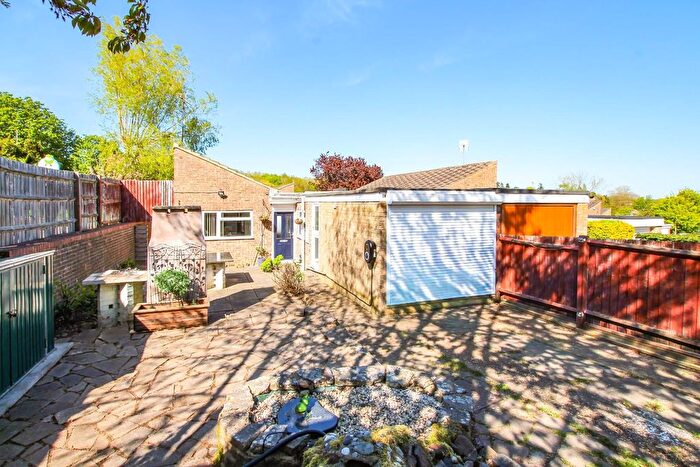 3 Bedroom Semi-Detached Bungalow For Sale In Knaves Hill, Leighton Buzzard, LU7