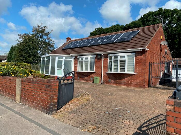 3 Bedroom Bungalow To Rent In Soothill Lane, Batley, WF17
