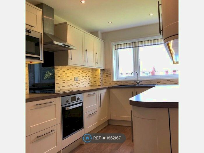 1 Bedroom Flat To Rent In Spencer Road, Isleworth, TW7