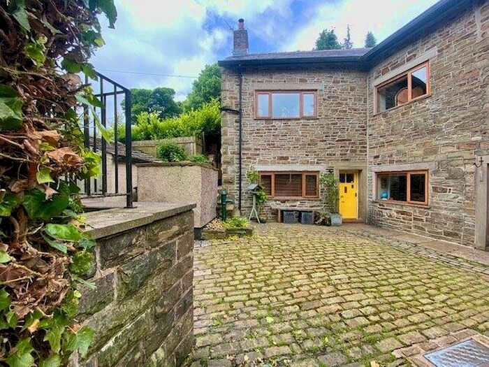 3 Bedroom End Of Terrace House For Sale In Glebe Cottages, Haslingden, Rossendale, Lancashire, BB4