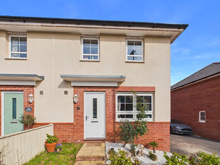 3 Bedroom Semi Detached House For Sale In Juniper Close, Paignton, TQ4