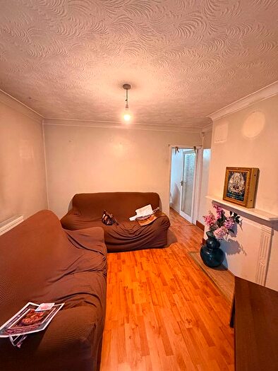 2 Bedroom Maisonette To Rent In St. James Road, Watford, Ody, WD18