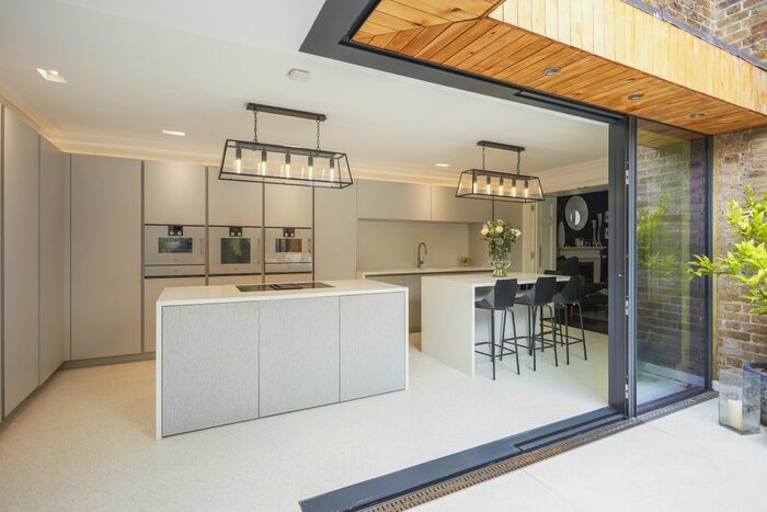 4 Bedroom Semi-Detached House To Rent In Feltham Avenue, East Molesey, KT8