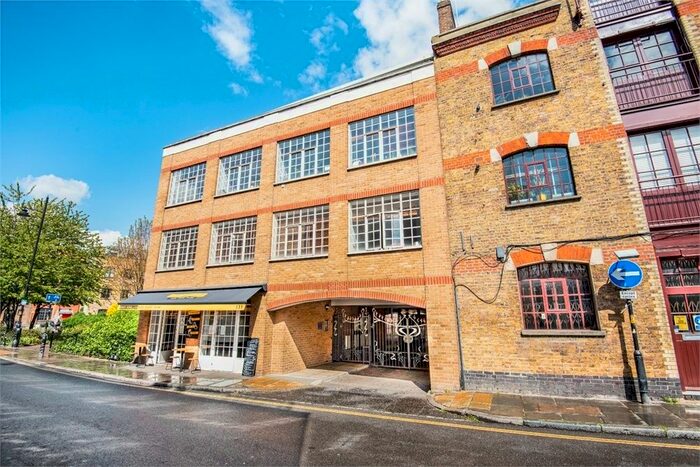 2 Bedroom Flat To Rent In Hatchers Mews, Bermondsey Street, London Bridge SE1