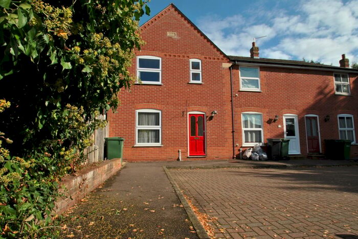 3 Bedroom End Of Terrace House To Rent In Chelsea Mews, Braintree, CM7