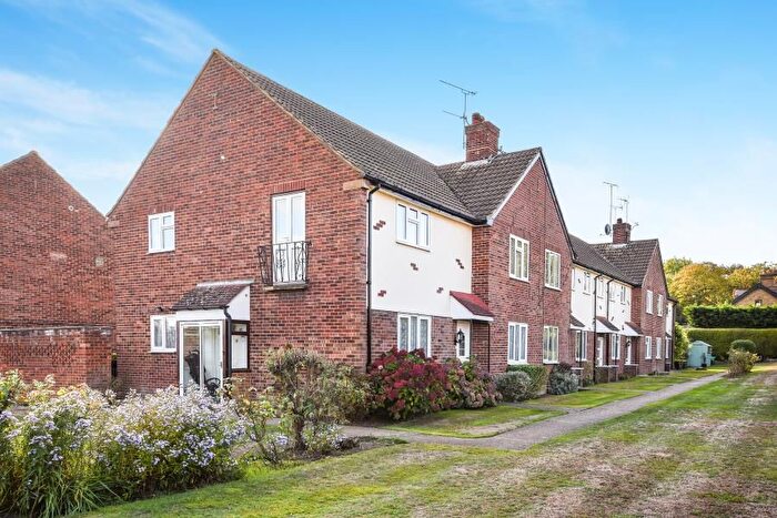 2 Bedroom Flat To Rent In Deane Court, The Drive, Northwood, HA6