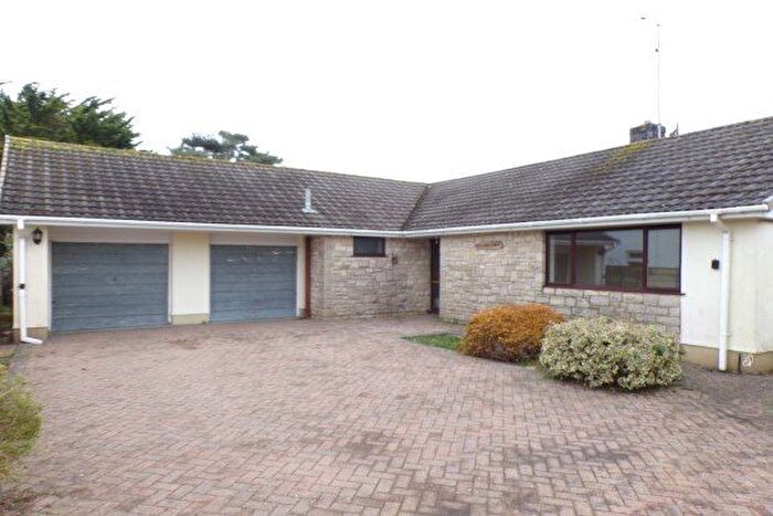 3 Bedroom Bungalow To Rent In Oaks Drive, Ringwood, BH24