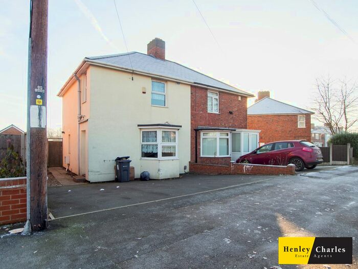 3 Bedroom Semi-Detached House To Rent In Dovedale Road, Erdington, Birmingham, B23