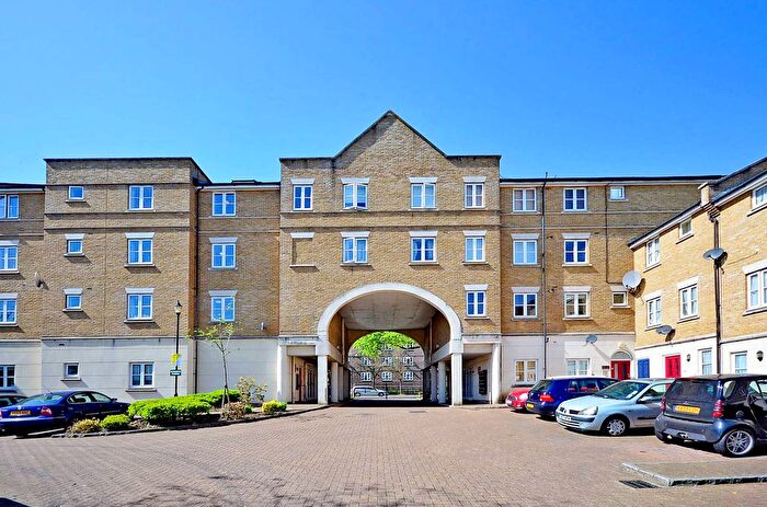 1 Bedroom Flat To Rent In Bristowe Close, Brixton, London, SW2