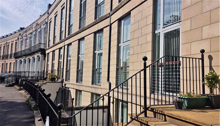 3 Bedroom Flat To Rent In Hopetoun Crescent, Bellevue, Edinburgh, EH7