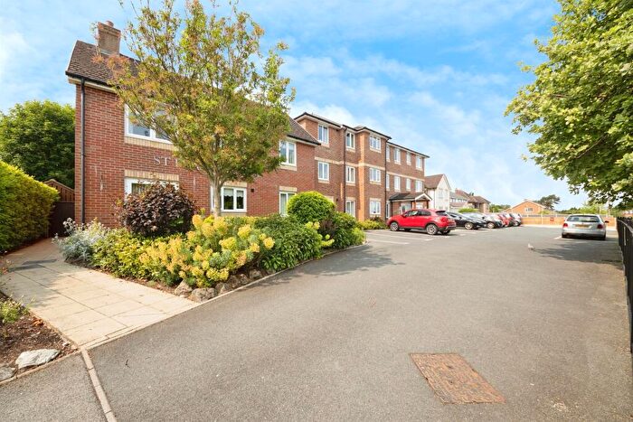 1 Bedroom Apartment For Sale In Cornyx Lane, Solihull, B91