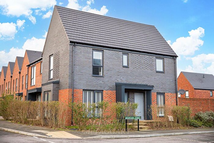 3 Bedroom Semi-Detached House For Sale In Mountain Street, Pease Pottage, RH11