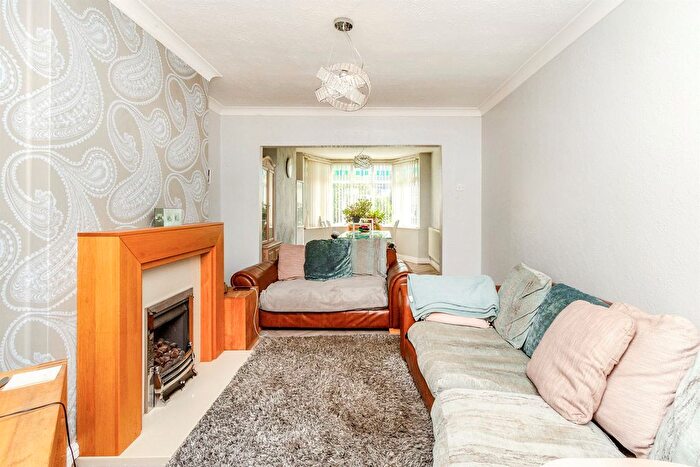 3 Bedroom Semi-detached House For Sale In Rosemary Crescent West, Wolverhampton, WV4