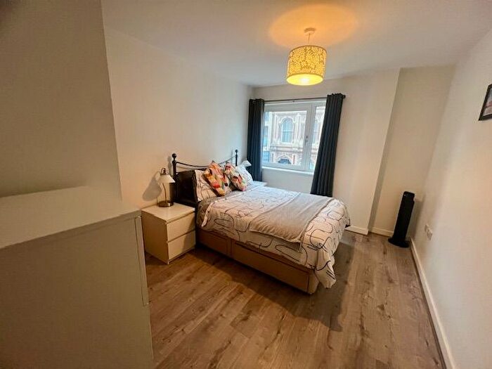 1 Bedroom Flat To Rent In Quayside, Bute Crescent, Cardiff, CF10
