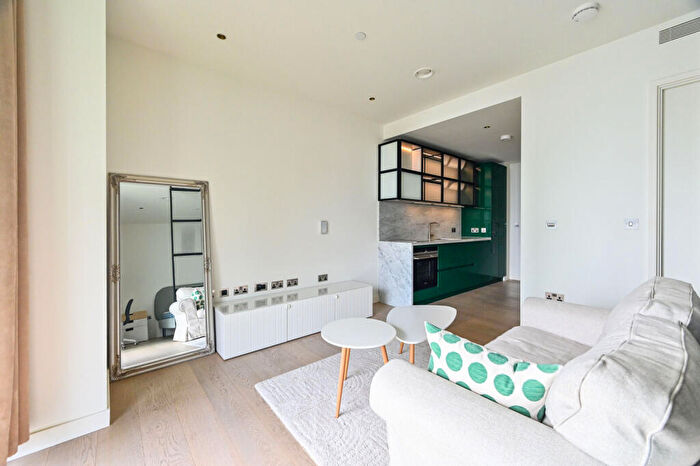 Studio For Sale In Bagshaw Building, Docklands, London, E14
